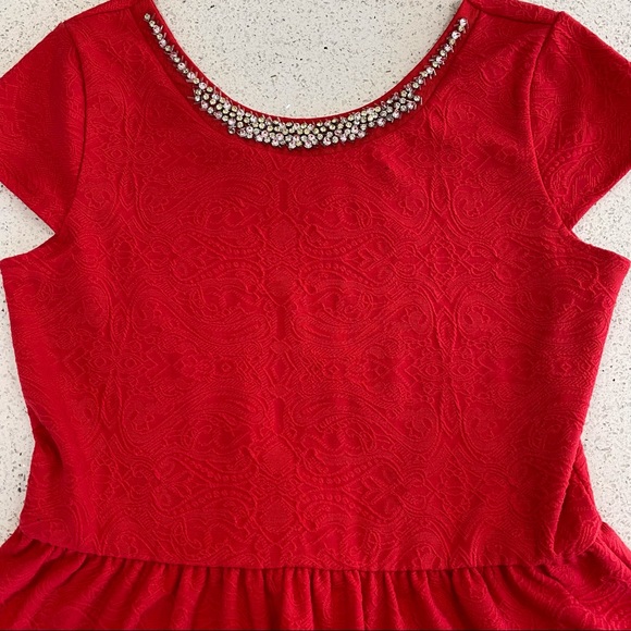 FRANCESCA’S Red Peplum Top w/ Rhinestone Detail- size L - Picture 2 of 7